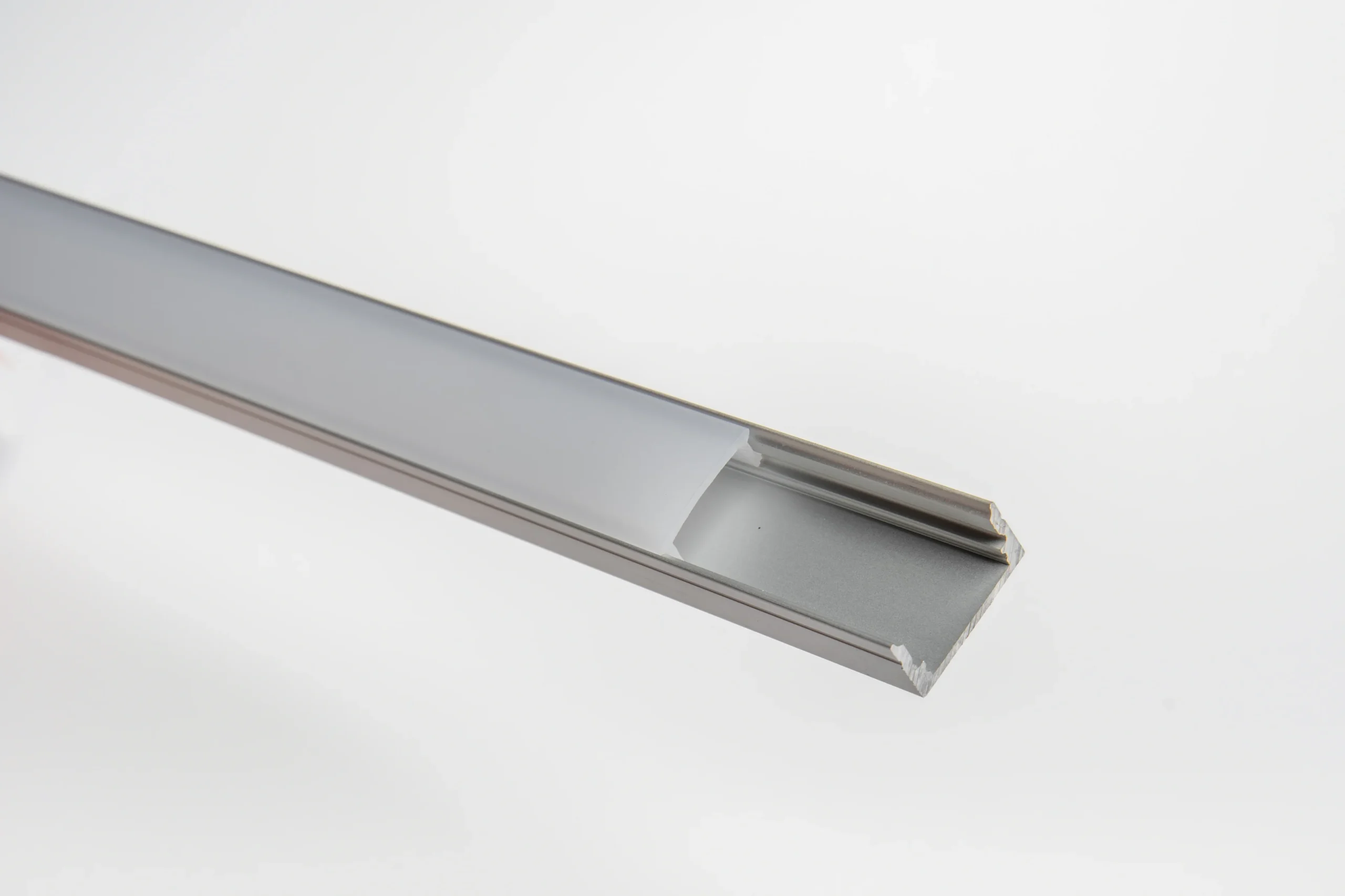 PVAC-F12_3/4'' Silver body White diffuser 178mm(inside 12.5) Aluminum Profile